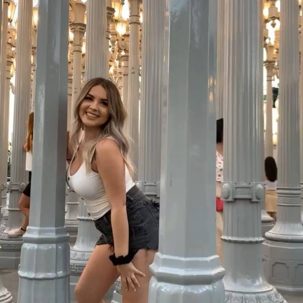 Meet your Posher, Jessica